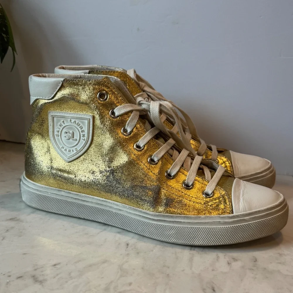 Distressed Calfskin Bedford Logo-Appliqued Hightop Sneakers 6.5 Gold Cream White